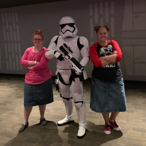 Meet your Posher, Taylor - Picture 1 of 1